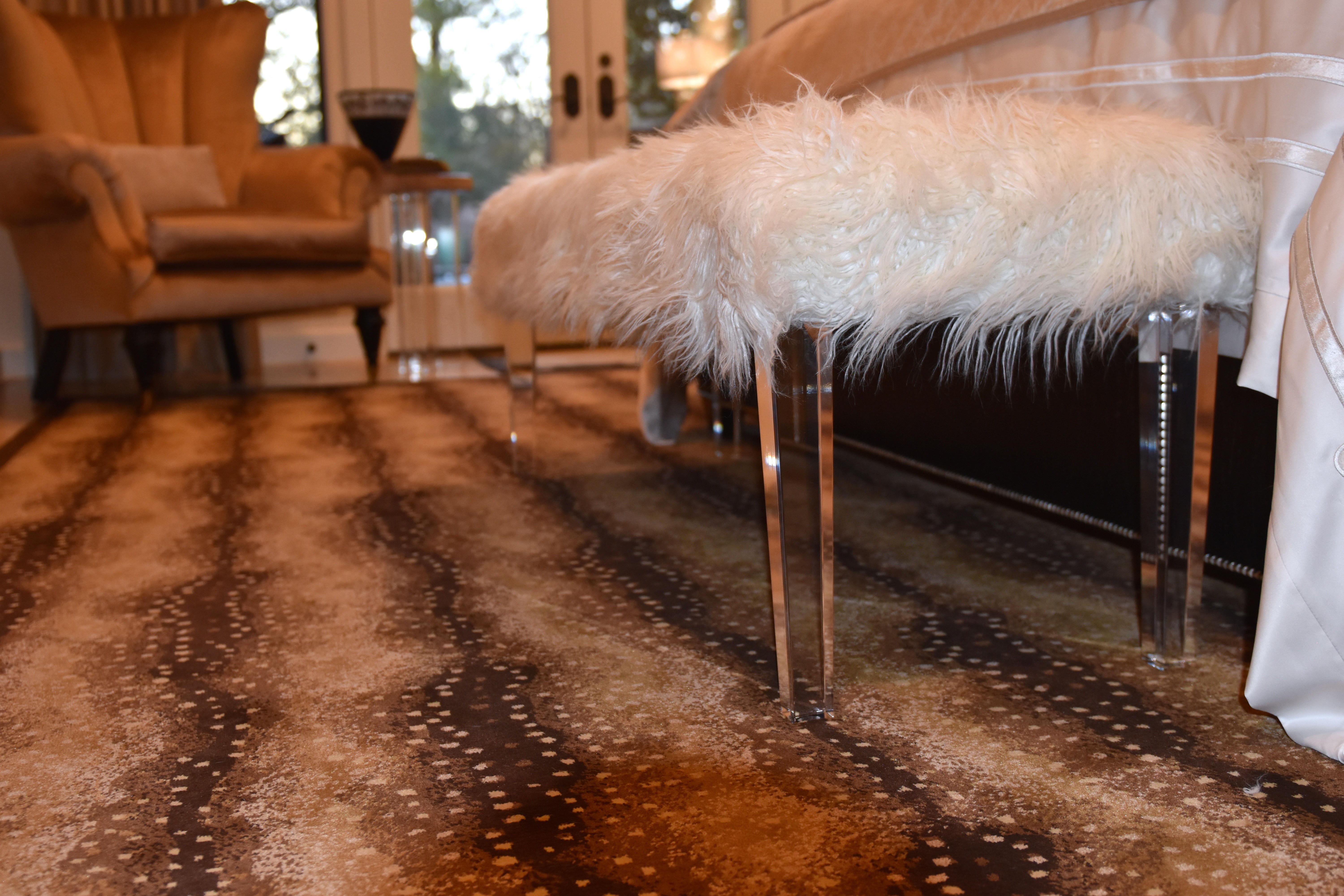 acrylic bench, faux fur benc, 