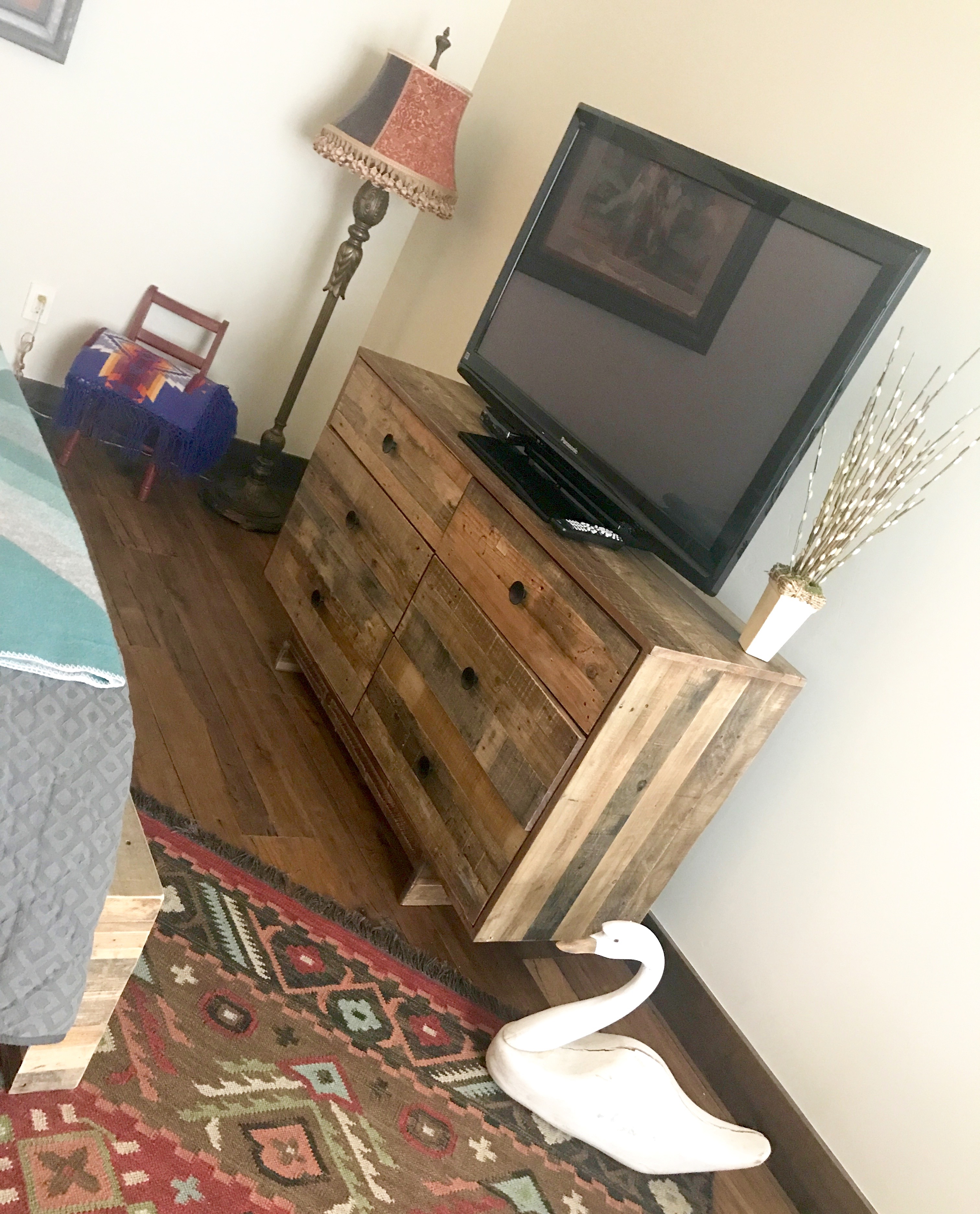 bedroom, guest bedroom, mountain modern bedroom, rustic modern bedroom, wood platform bed, modern wood console