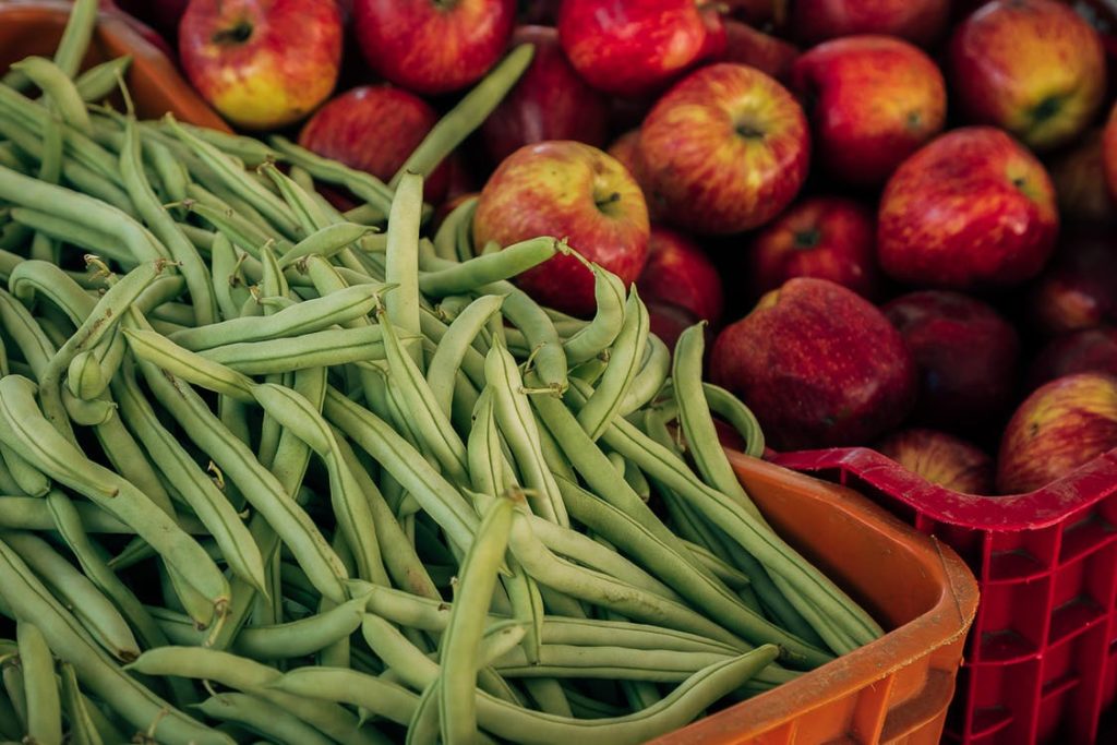 green.beans and apples