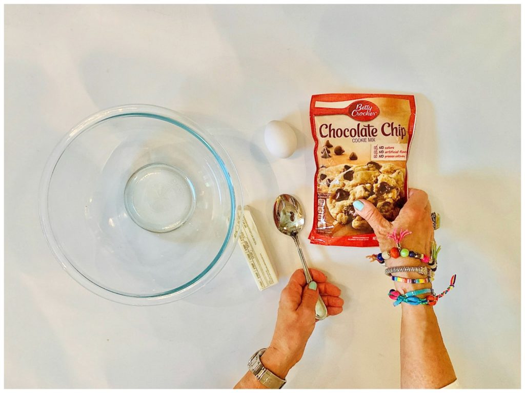 Sheree Frede of the SheSheShow getting reading to make chocolate chip cookies by Betty Crocker