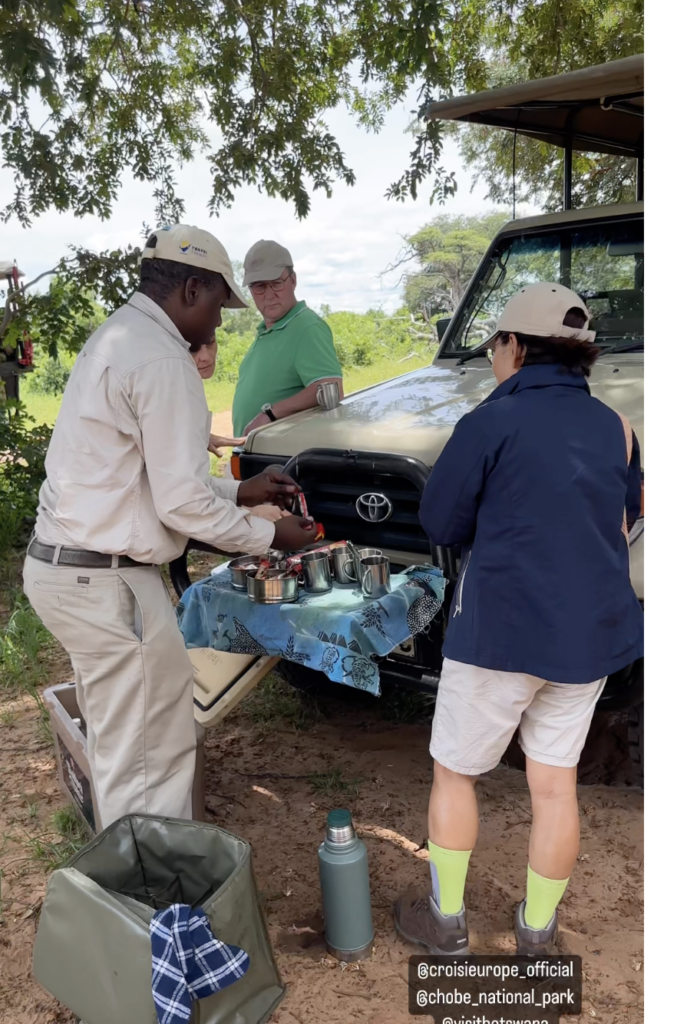 Our guide Wes broke out the tea, coffee and cookies on the back of our vehicle